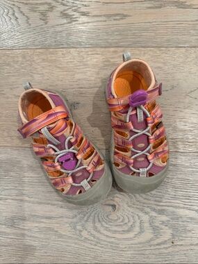 Keen Kids Pink & Orange Closed-Toe Sandals water shoes Comfortable Play Shoes 11
